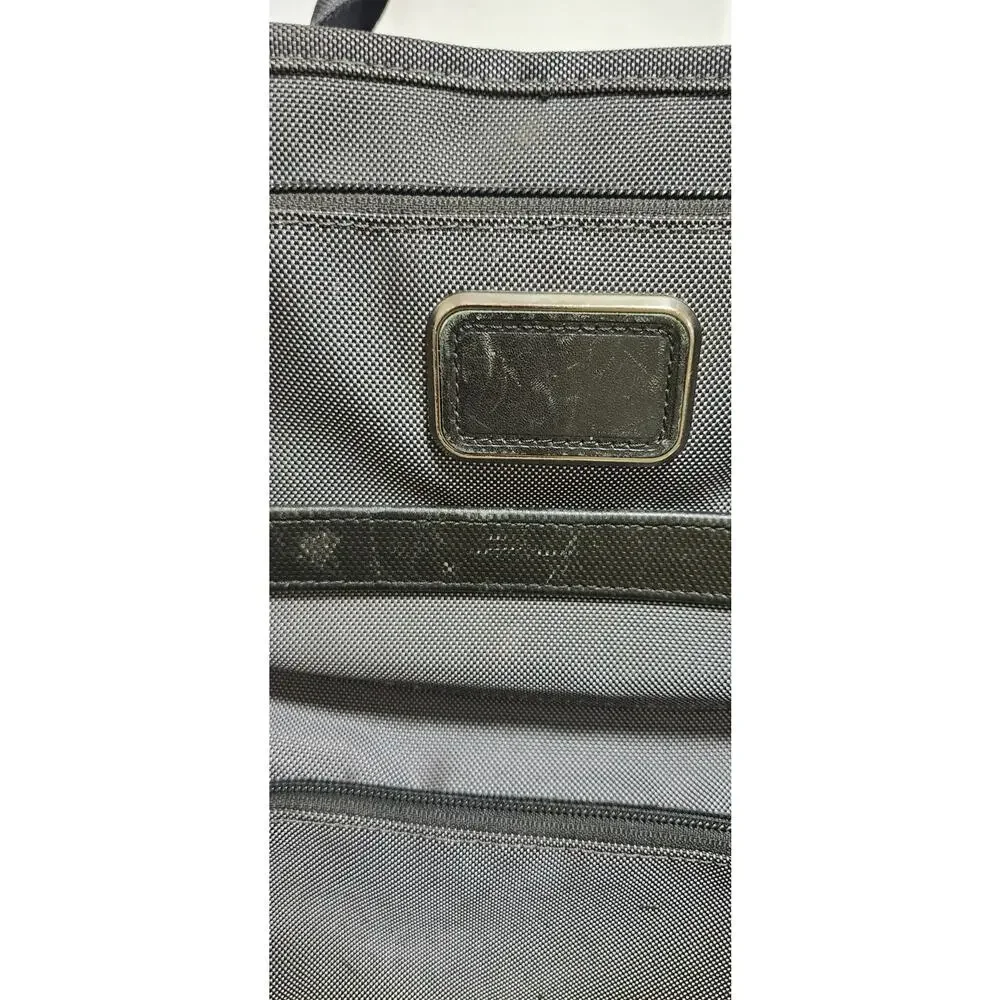 Tumi features laptop